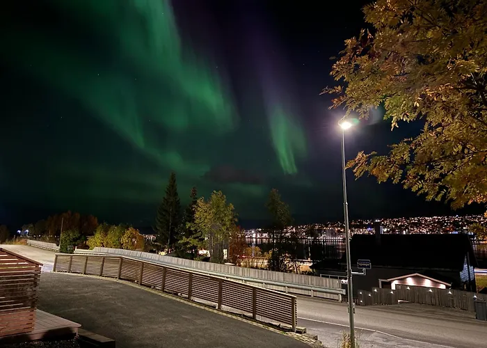 Sentralt Pa Fastlandet Og Gaavstand Til Alle Fasiliteter! 아파트